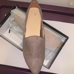 Women’s flats